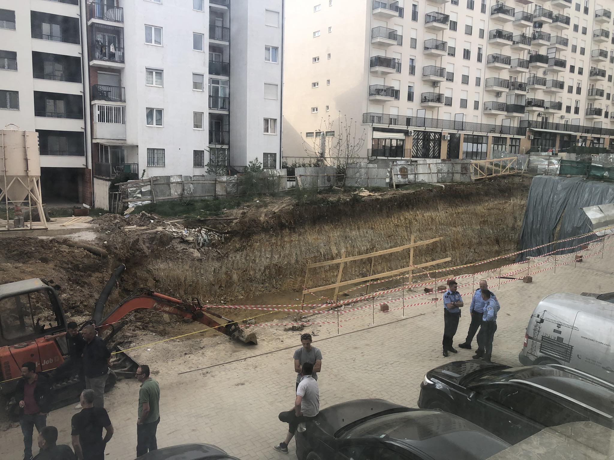 No description available.