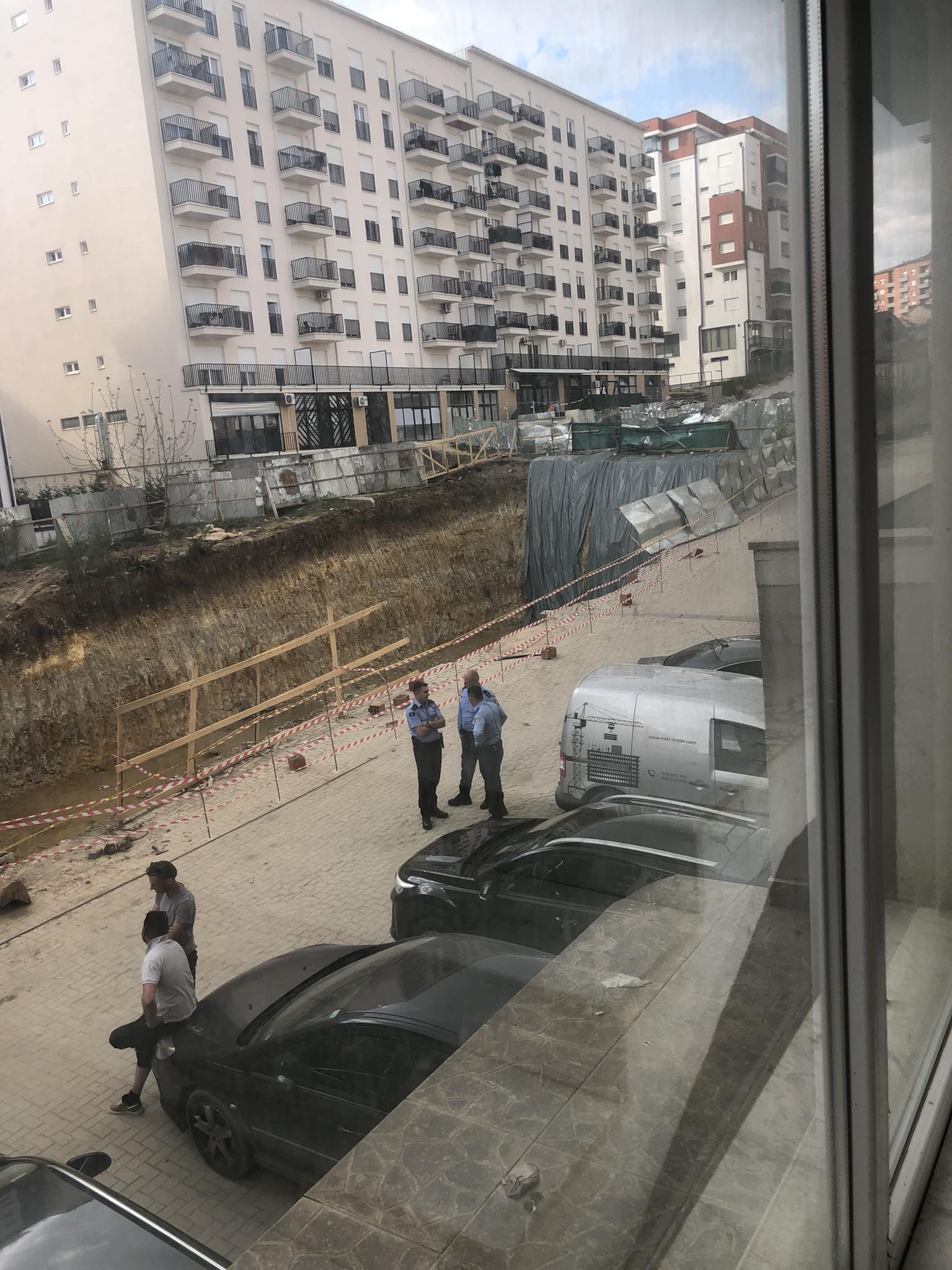 No description available.