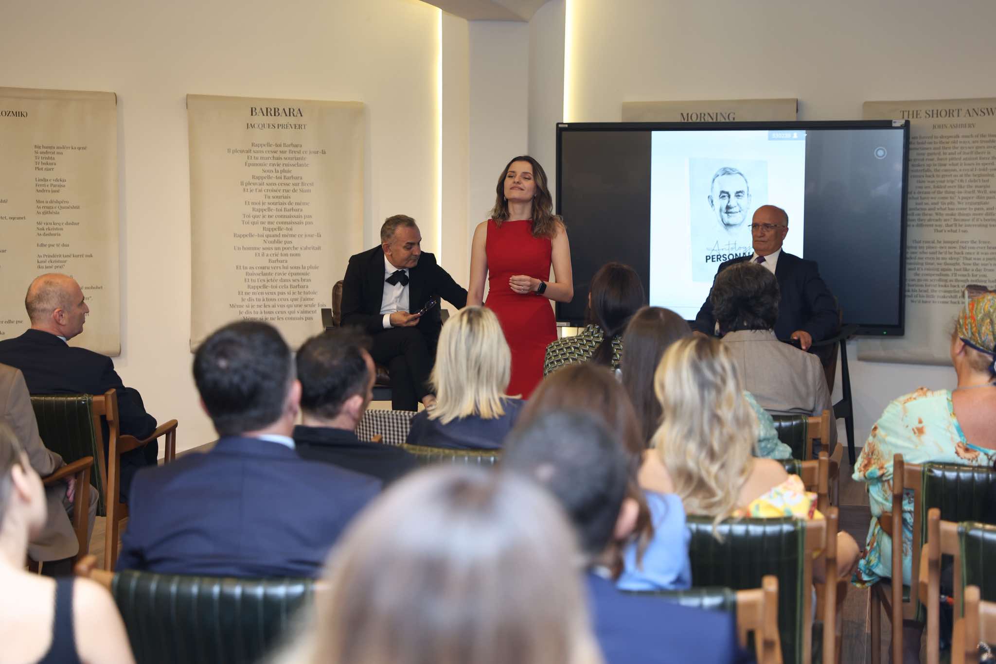 No description available.